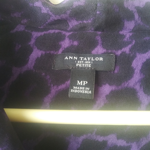 AnnTaylor Leopard  Blouse - Picture 3 of 4